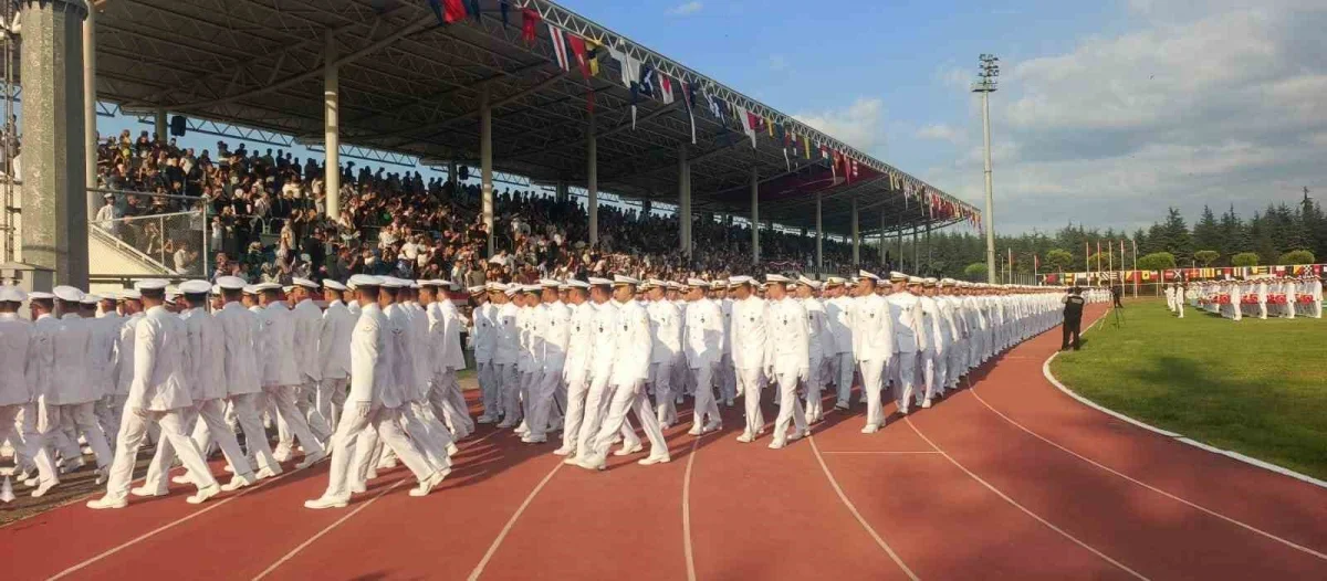 Yalova'da 456 deniz astsubayı mezuniyet töreniyle göreve uğurlandı