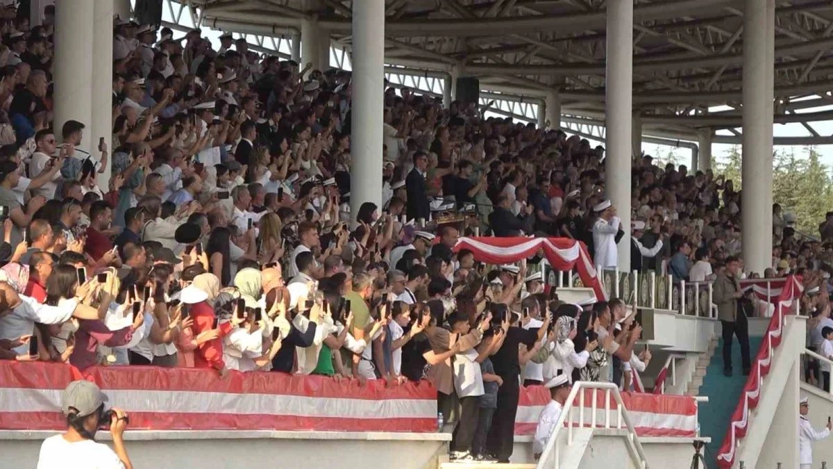Yalova'da 456 deniz astsubayı mezuniyet töreniyle göreve uğurlandı