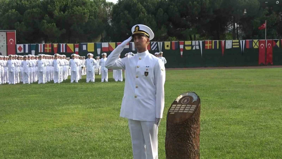 Yalova'da 456 deniz astsubayı mezuniyet töreniyle göreve uğurlandı