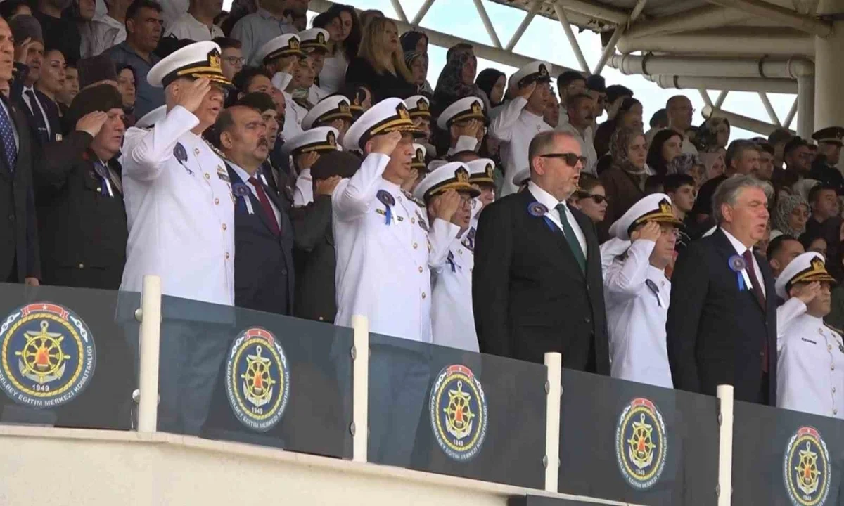 Yalova'da 456 deniz astsubayı mezuniyet töreniyle göreve uğurlandı