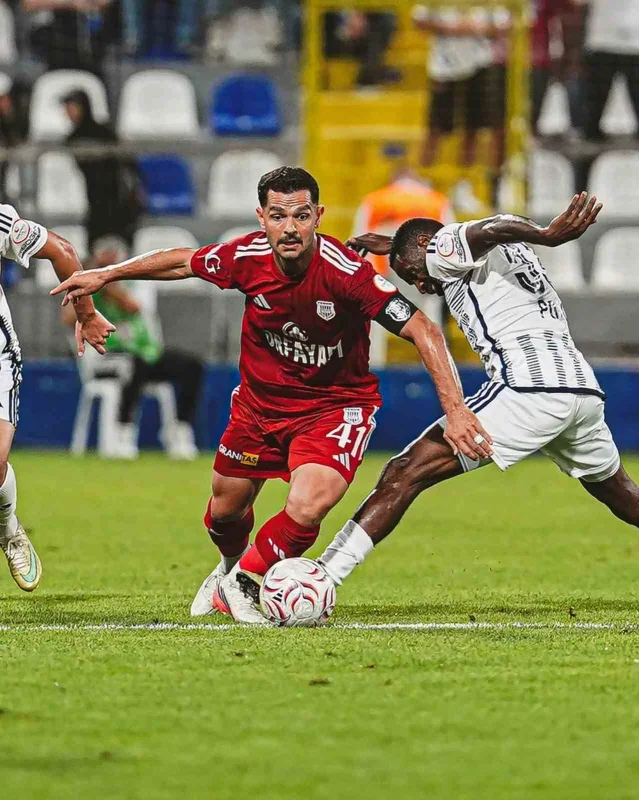 Sarıyer, Pendikspor'u 2-0 Mağlup Etti: İşte Maç Özeti