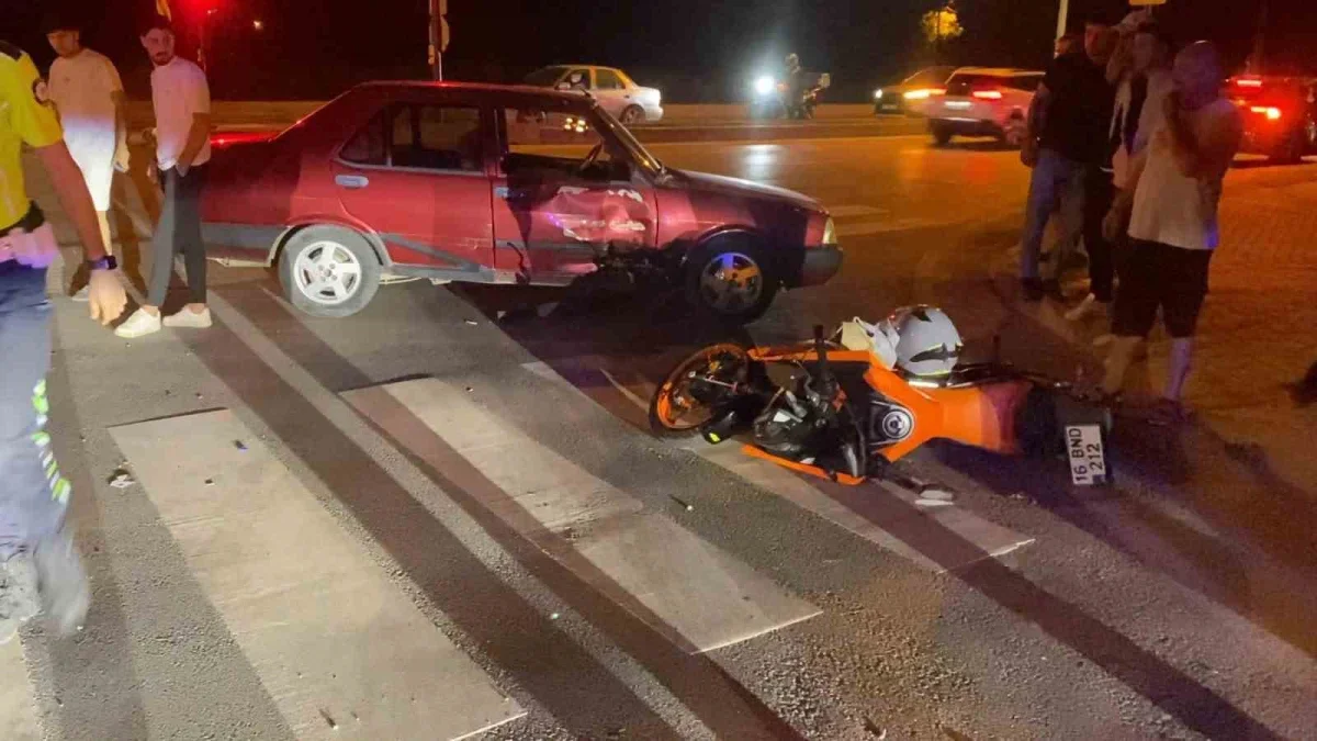 İnegöl'de otomobil ile motosiklet çarpıştı: 2 yaralı