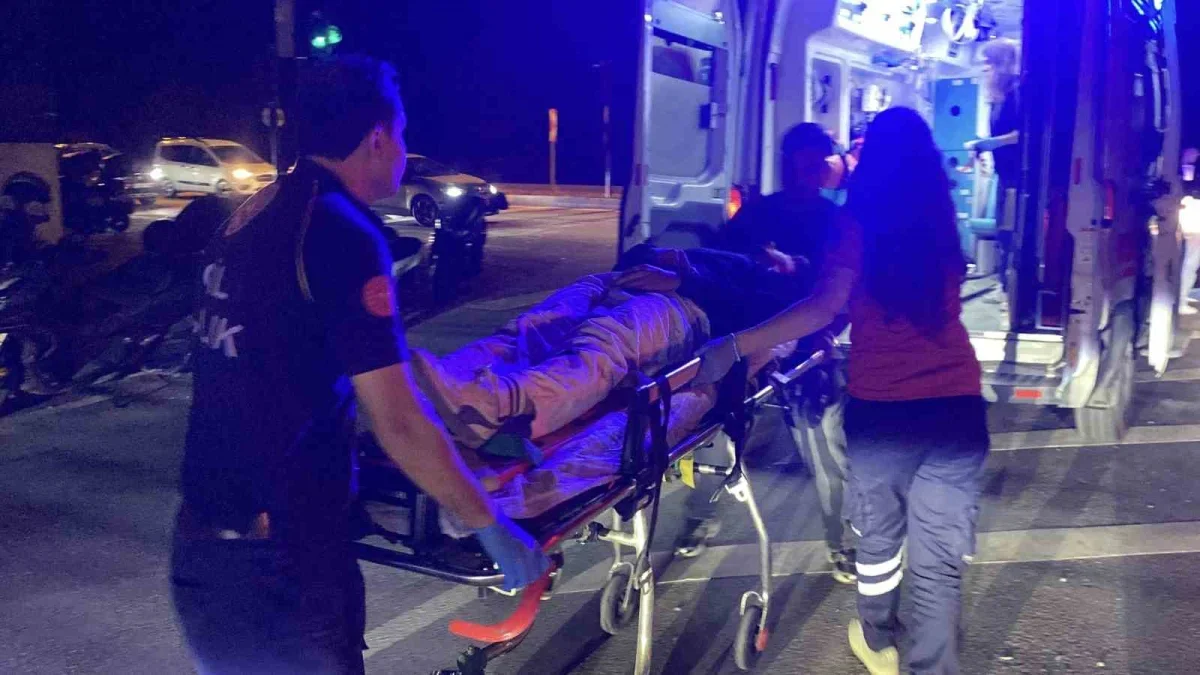 İnegöl'de otomobil ile motosiklet çarpıştı: 2 yaralı