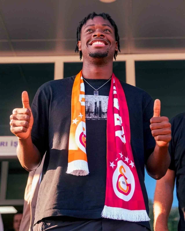 Galatasaray'ın yeni transferi El-Chadaille Bitshiabu İstanbul'da