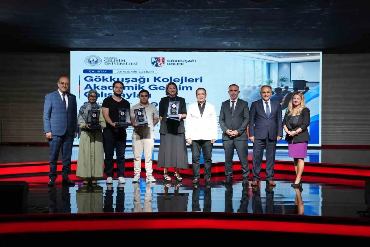 Gökkuşağı Kolejleri öğretmenleri İGÜ'de akademik çalıştay yaptı