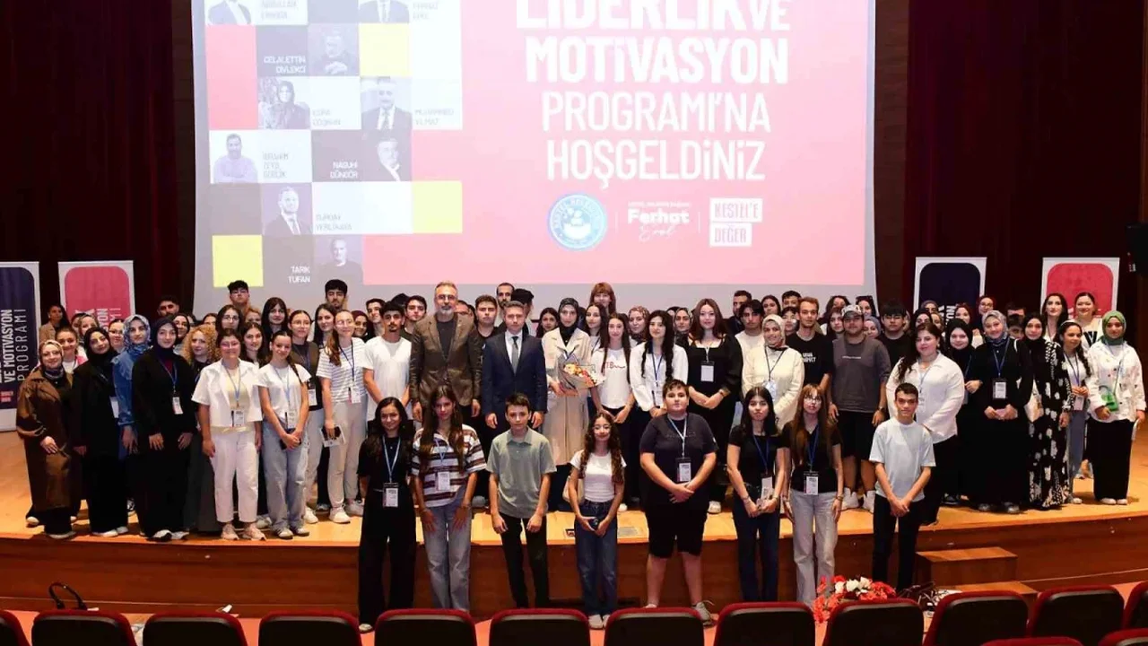 Kestel Belediyesi'nin Liderlik ve Motivasyon Programı sürüyor