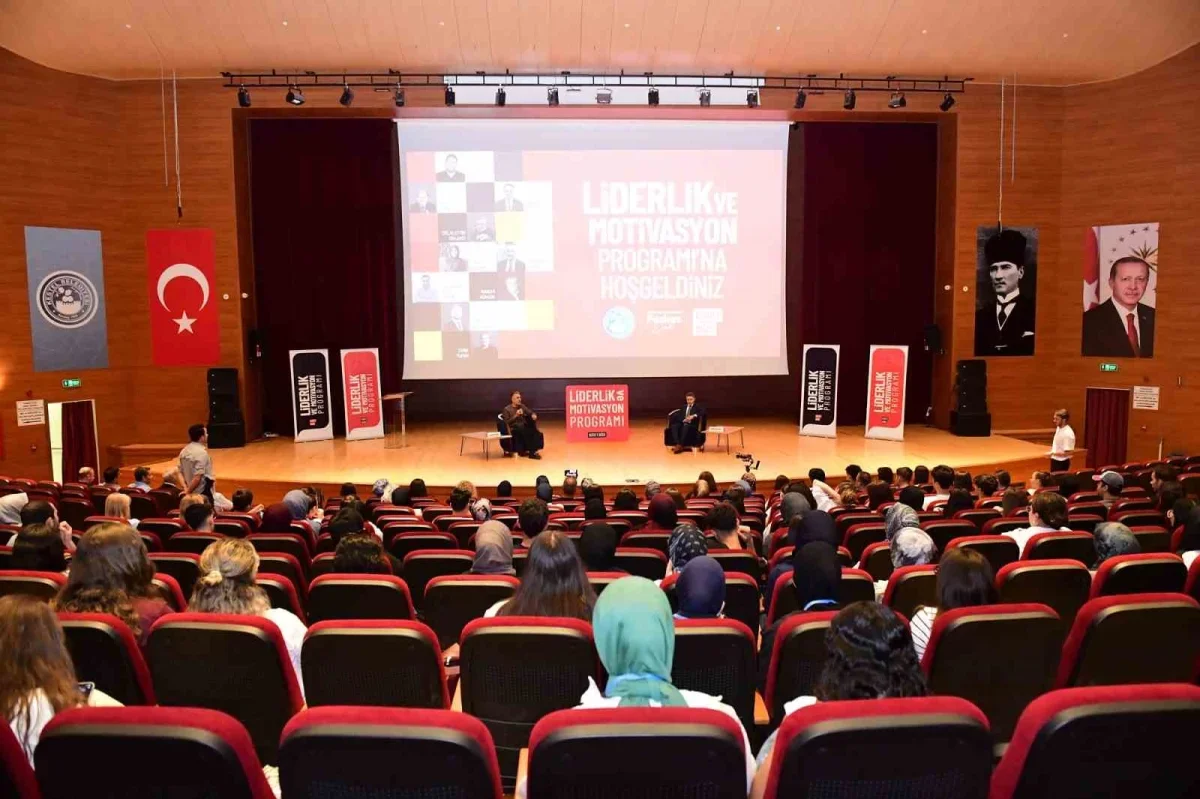 Kestel Belediyesi'nin Liderlik ve Motivasyon Programı sürüyor