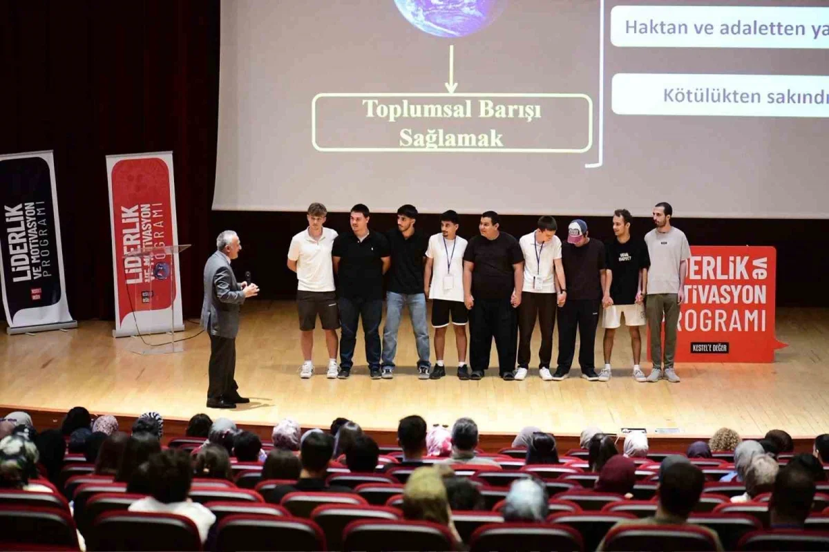 Kestel Belediyesi'nin Liderlik ve Motivasyon Programı sürüyor