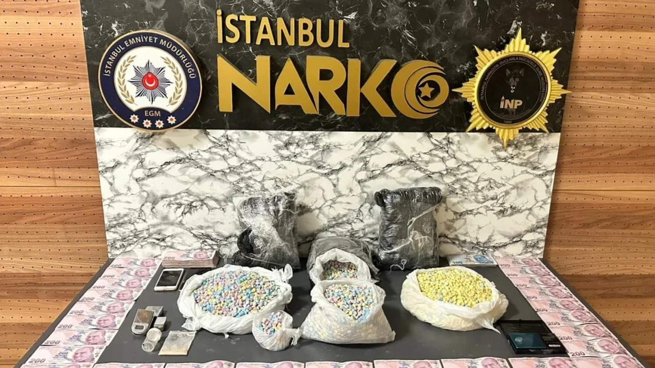 Esenyurt'ta uyuşturucu operasyonu: 72 bin hap ele geçirildi
