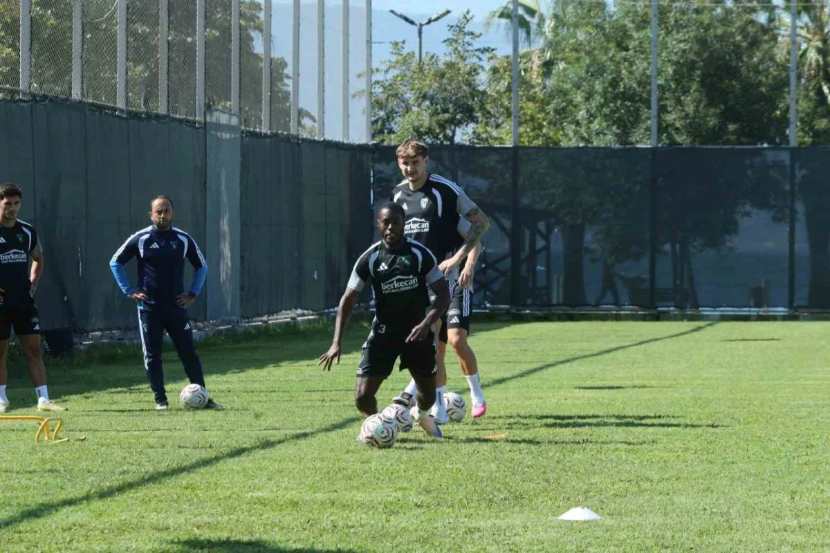 Florian Aye: Kocaelispor'da takım ruhuyla gol arayacak