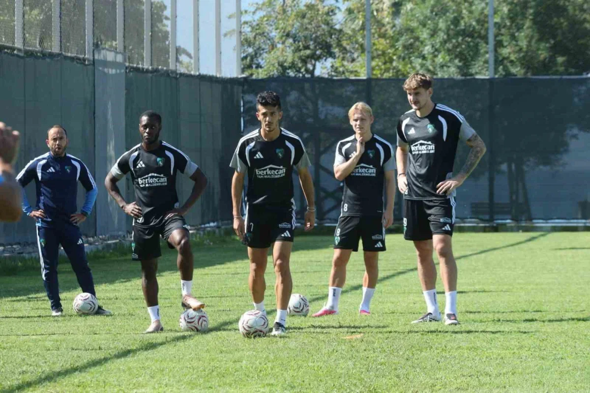 Florian Aye: Kocaelispor'da takım ruhuyla gol arayacak