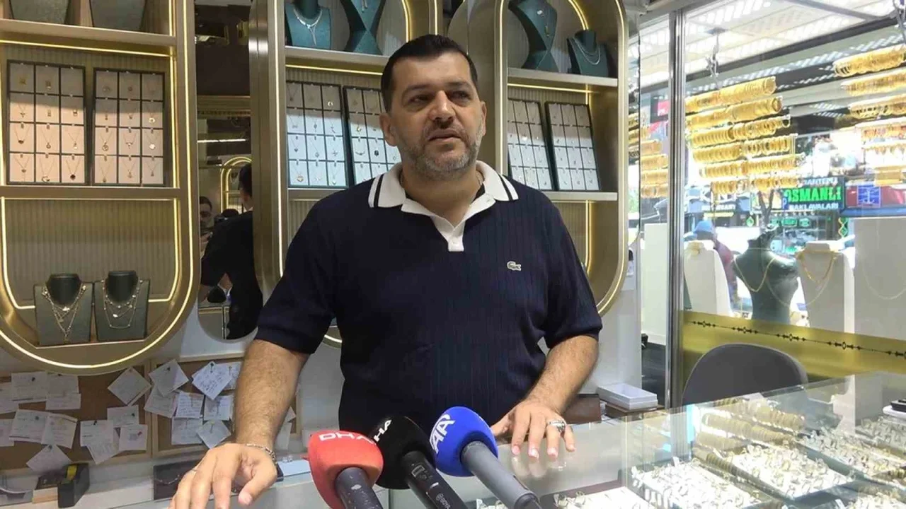 Yalova'da kuyumcunun dikkati 81 yaşındaki vatandaşı kurtardı