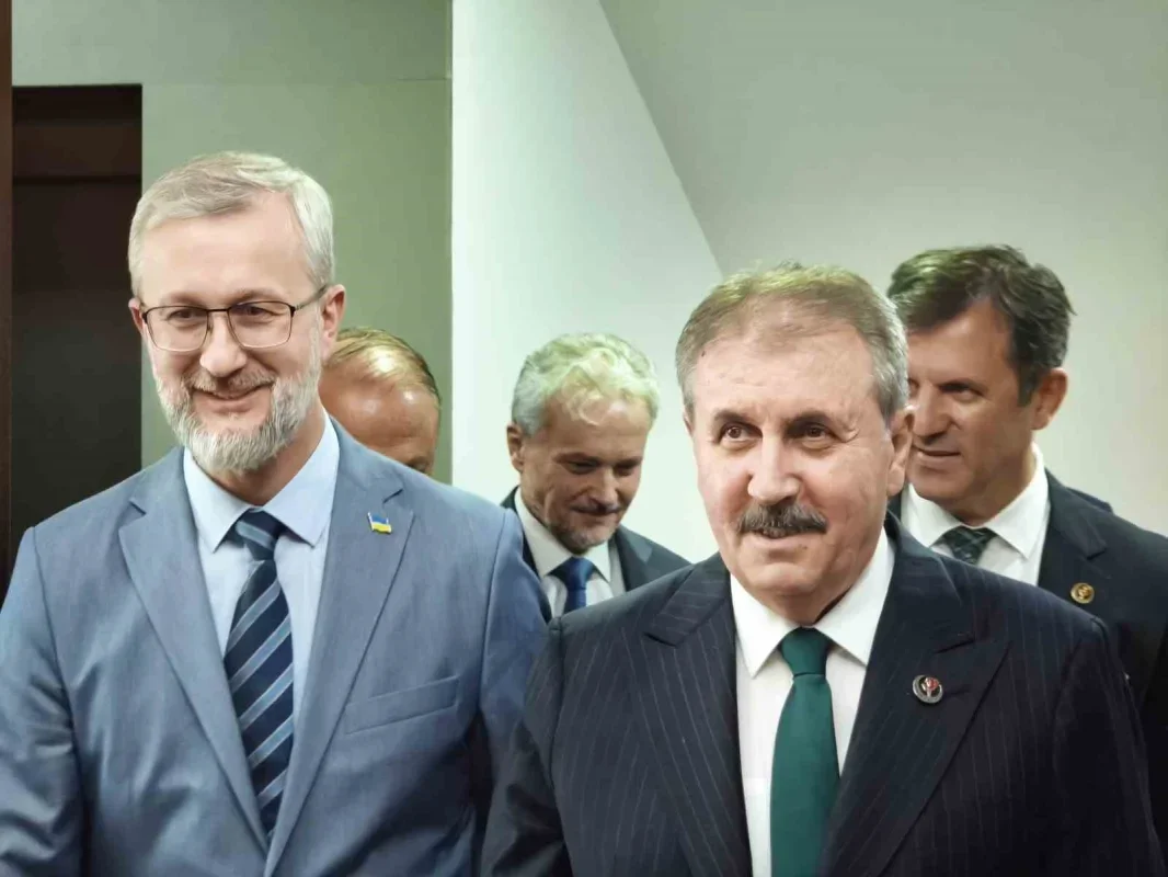 Ukrayna Büyükelçisi Celalov, BBP Lideri Destici'yi Ziyaret Etti
