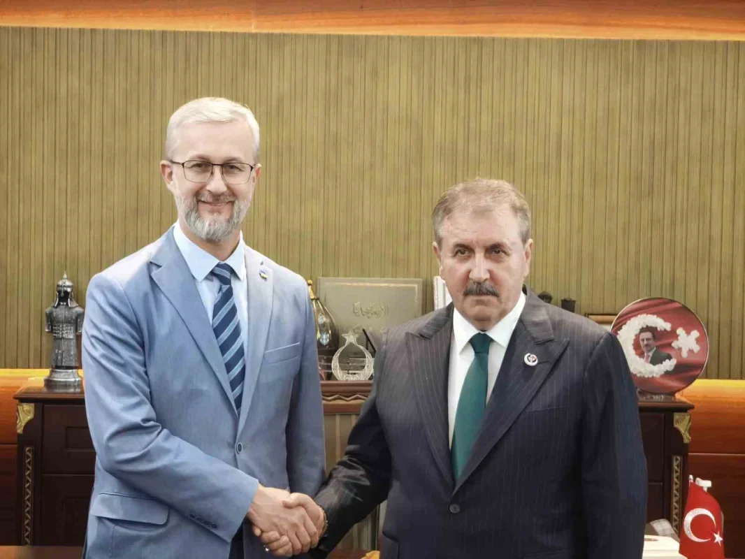 Ukrayna Büyükelçisi Celalov, BBP Lideri Destici'yi Ziyaret Etti