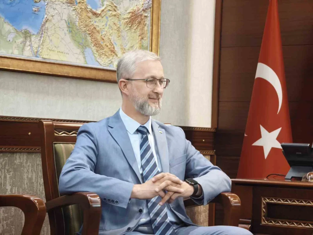 Ukrayna Büyükelçisi Celalov, BBP Lideri Destici'yi Ziyaret Etti