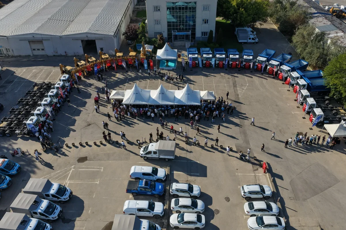 Bursa'da BUSKİ filosuna 156 milyon liralık 26 araç takviyesi