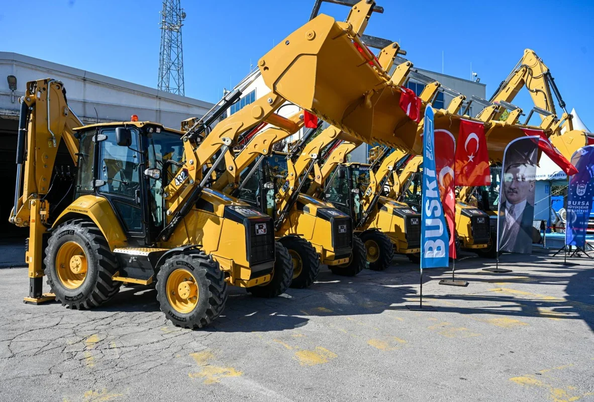 Bursa'da BUSKİ filosuna 156 milyon liralık 26 araç takviyesi