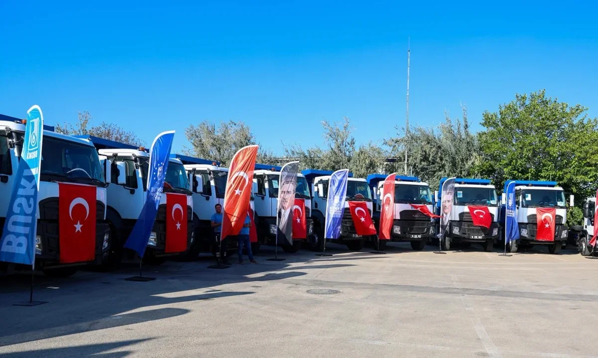 Bursa'da BUSKİ filosuna 156 milyon liralık 26 araç takviyesi