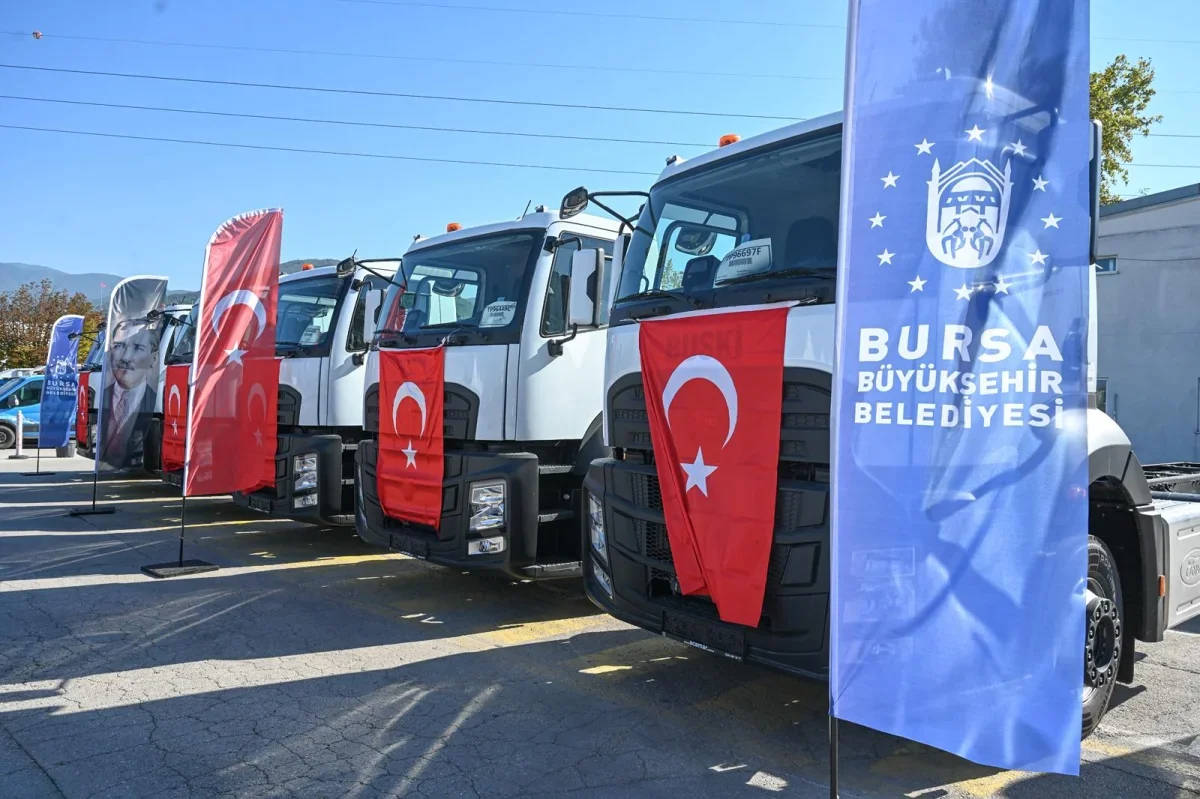 Bursa'da BUSKİ filosuna 156 milyon liralık 26 araç takviyesi