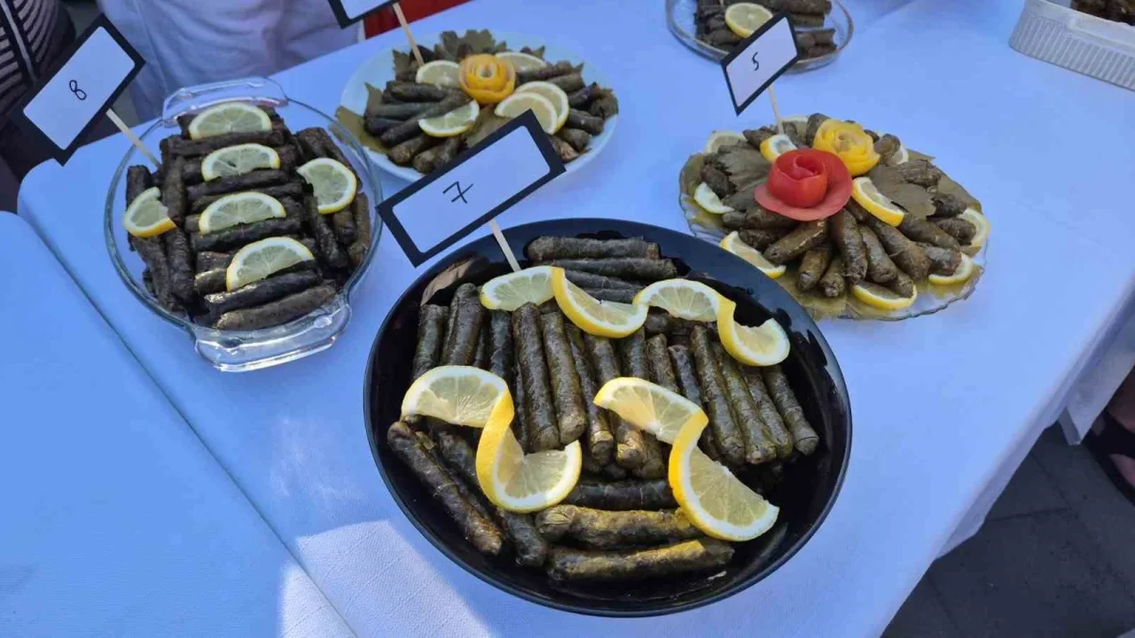 Süleymanpaşa'da Zeytinyağlı Sarma ve Üzümlü Tatlı Yarışması