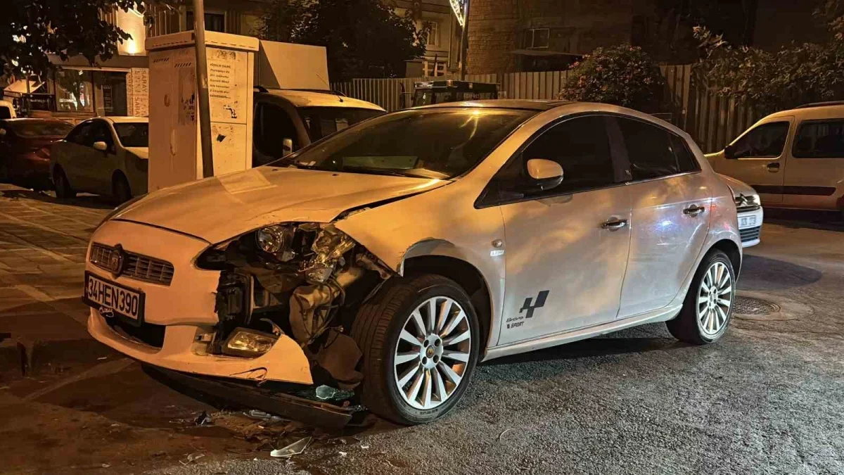 Bayrampaşa'da dur ihtarına uymayan otomobil kaza yaptı: 1 gözaltı