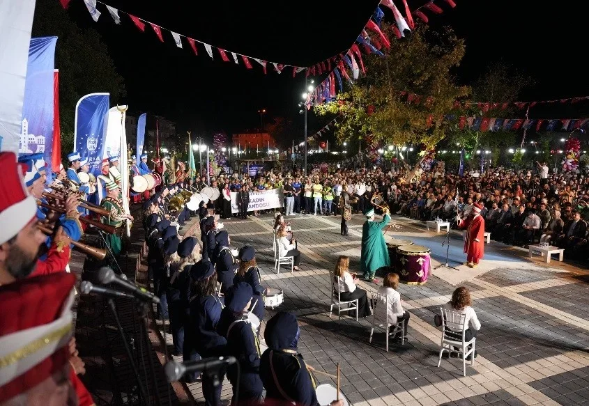 Yenişehir'de 88 kişilik mehter, bando ve ritim grubu buluştu