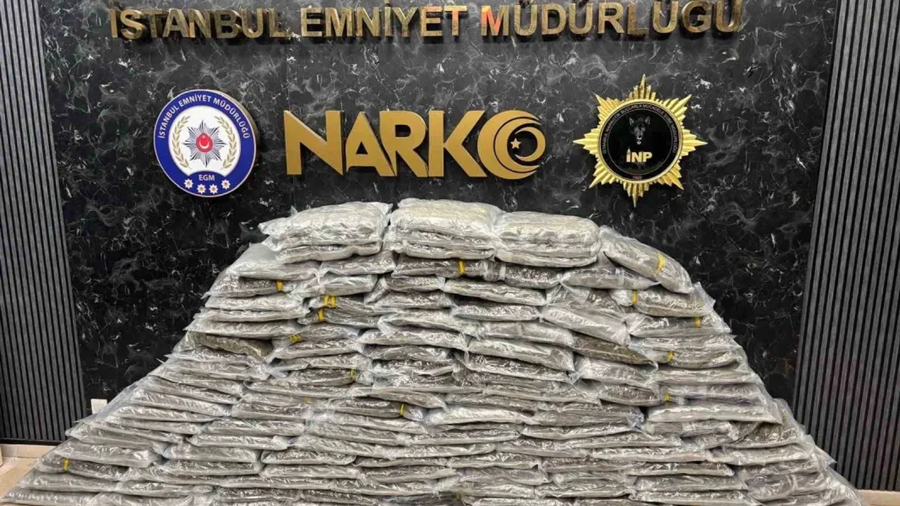Esenyurt'ta uyuşturucu operasyonu: 143 kilo skunk ele geçirildi