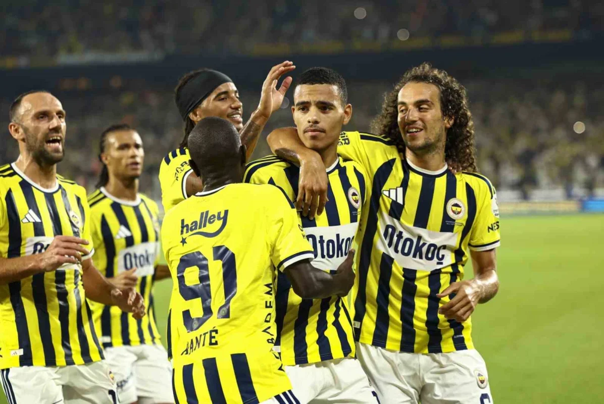 Fenerbahçe'de 4 yeni futbolcu ilk kez Beşiktaş derbisinde