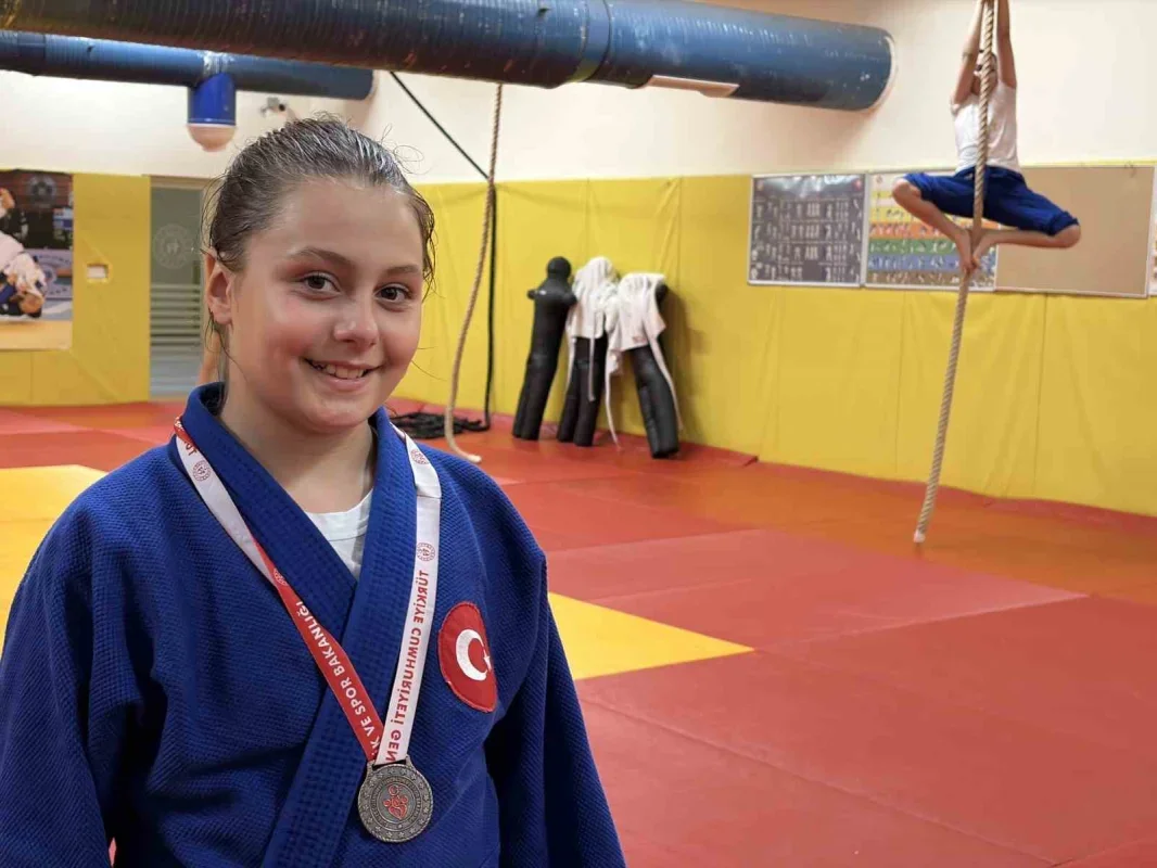 Çankırı'da bronz madalya kazanan Elif'in hedefi Türkiye şampiyonluğu