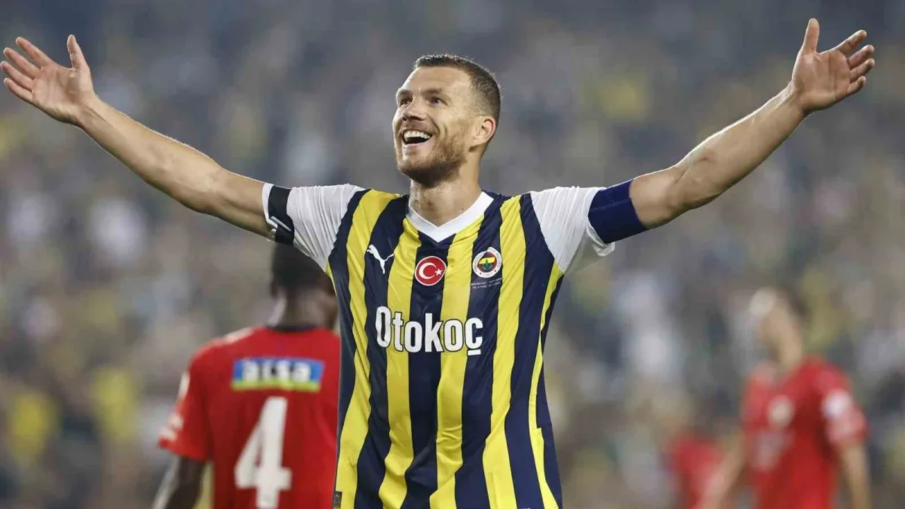 Edin Dzeko milli takım kariyerini İsveç maçı sonrası bitiriyor