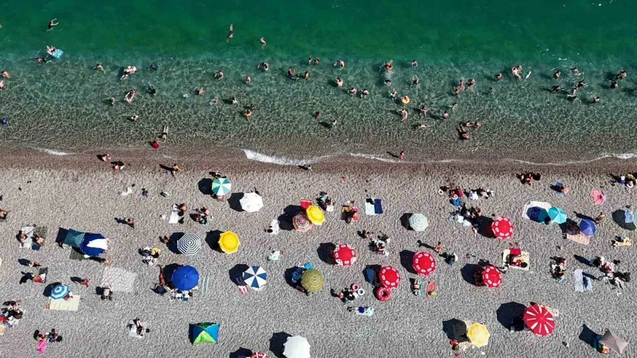 Antalya'ya 8 ayda 11 milyon 23 bin turist geldi