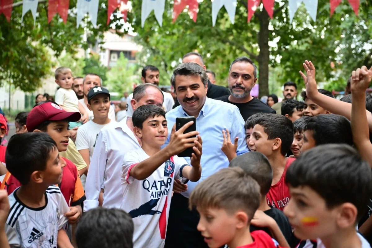 Yıldırım'da çocuk şenlikleri 24 mahallede 20 bin çocuğa ulaştı