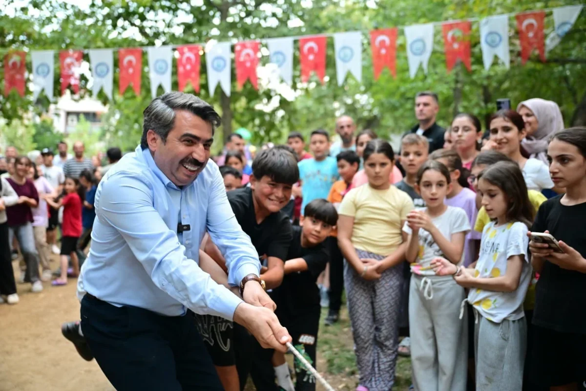 Yıldırım'da çocuk şenlikleri 24 mahallede 20 bin çocuğa ulaştı