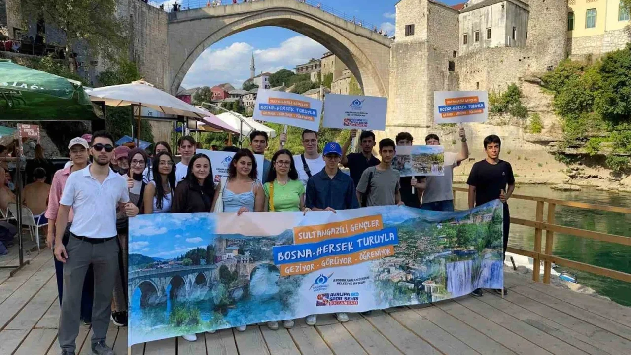 Sultangazi Belediyesi okul birincilerini Bosna Hersek'te ağırladı