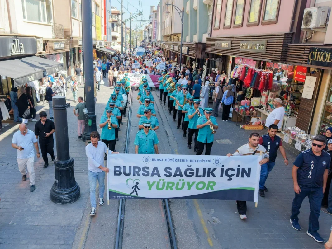 Bursa'da Halk Sağlığı Haftası yürüyüşle başladı