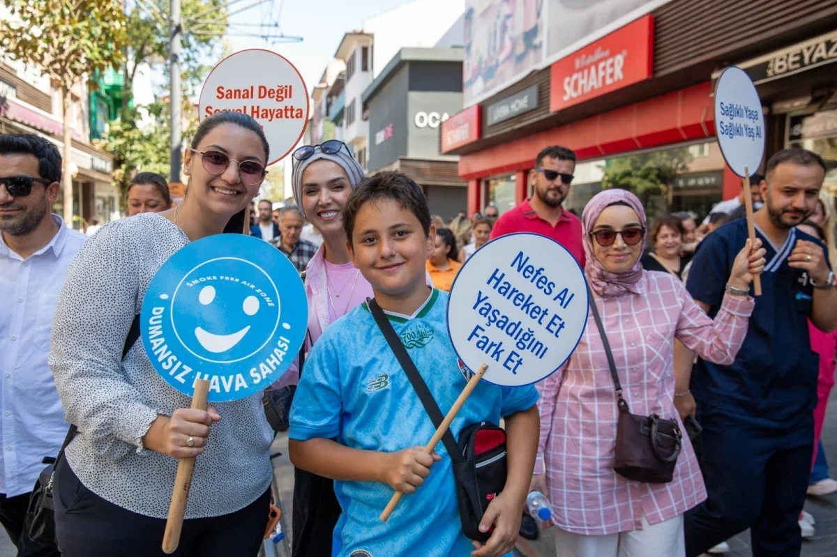 Bursa'da Halk Sağlığı Haftası yürüyüşle başladı