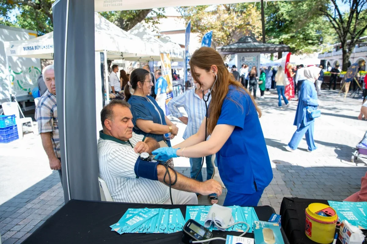 Bursa'da Halk Sağlığı Haftası yürüyüşle başladı