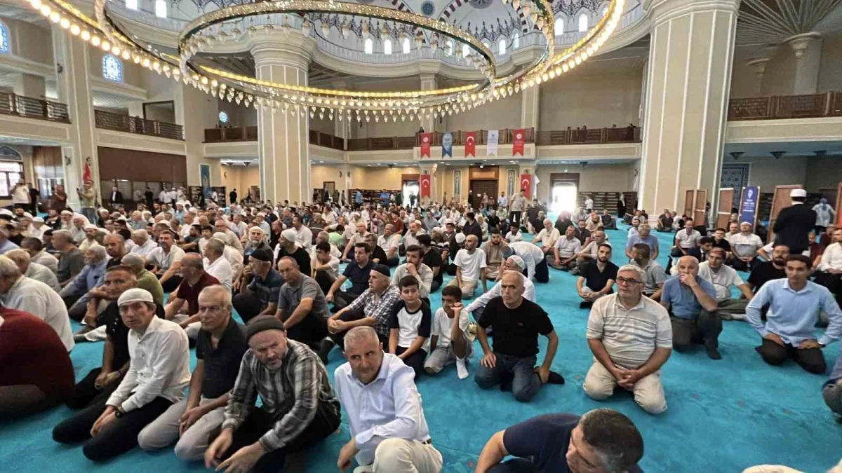 Denizli'den Turan Tosun Ezanı Güzel Okuma Yarışması'nda birinci oldu