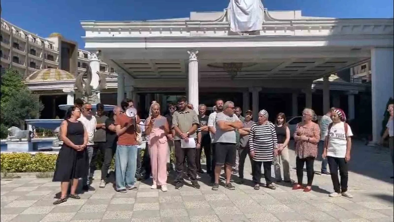 Grand Termal Otel çalışanları maaş ve tazminat için protestoda