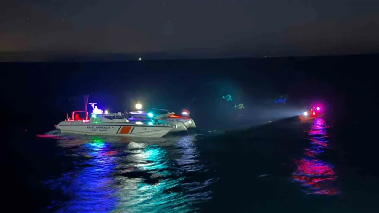 Tekirdağ açıklarında motoryat yangını: 2 kişi kurtarıldı