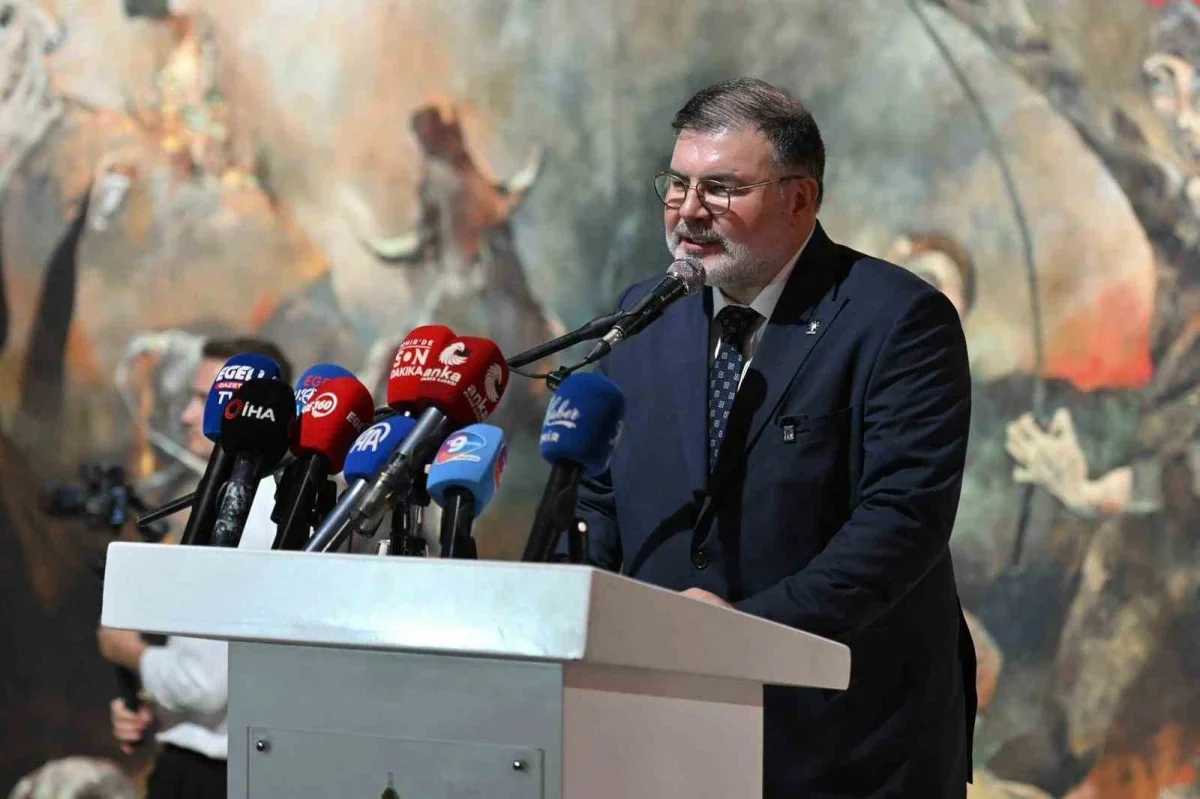 İzmir'de Nazım Hikmet-Romantika sergisi sanatseverlerle buluştu