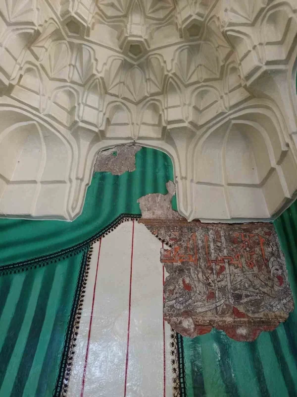 Tuz Pazarı Camii'nde sıva döküldü, 550 yıllık tarih ortaya çıktı