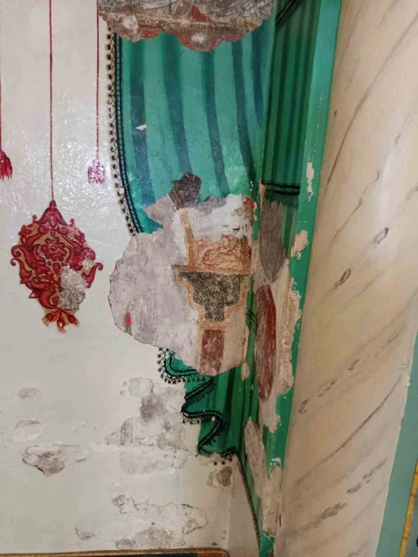 Tuz Pazarı Camii'nde sıva döküldü, 550 yıllık tarih ortaya çıktı