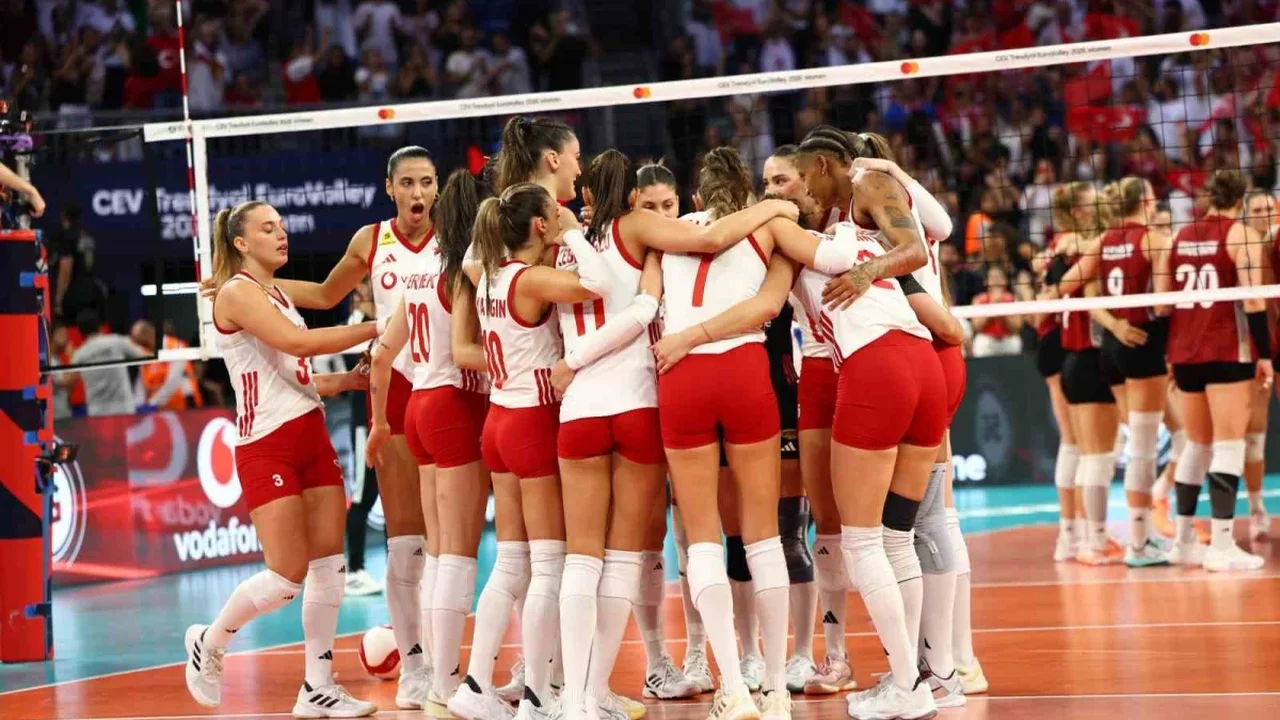 A Milli Kadın Voleybol Takımı final için Sırbistan'la oynuyor