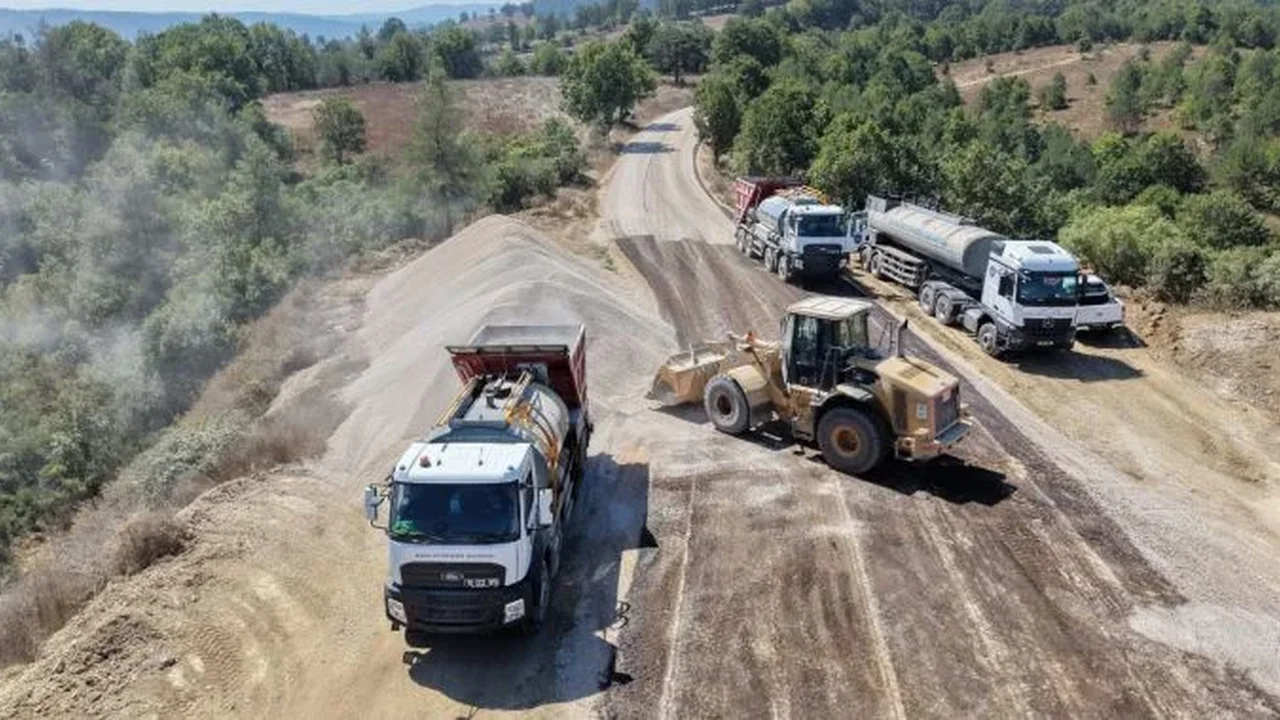 Bursa'da 4 ilçede 32,5 kilometrelik yol yenileme başladı