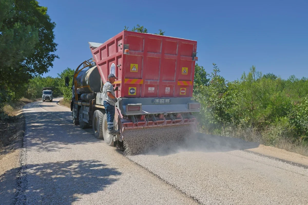 Bursa'da 4 ilçede 32,5 kilometrelik yol yenileme başladı