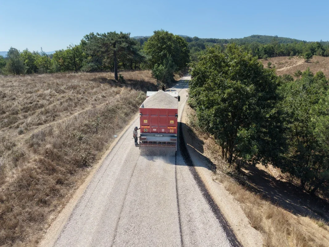 Bursa'da 4 ilçede 32,5 kilometrelik yol yenileme başladı