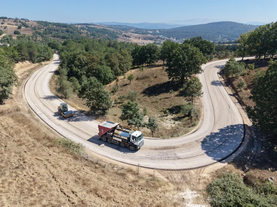 Bursa'da 4 ilçede 32,5 kilometrelik yol yenileme başladı