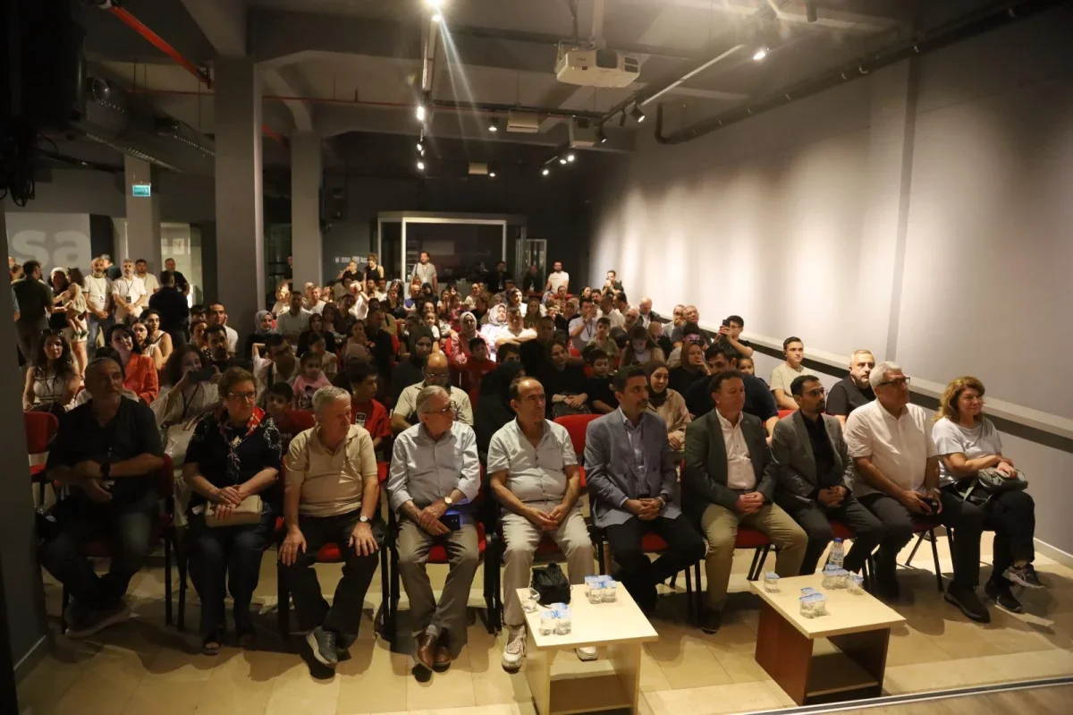 Bursa'da Karagöz ve kukla gösterileri 7 noktada izleyiciyle buluşuyor