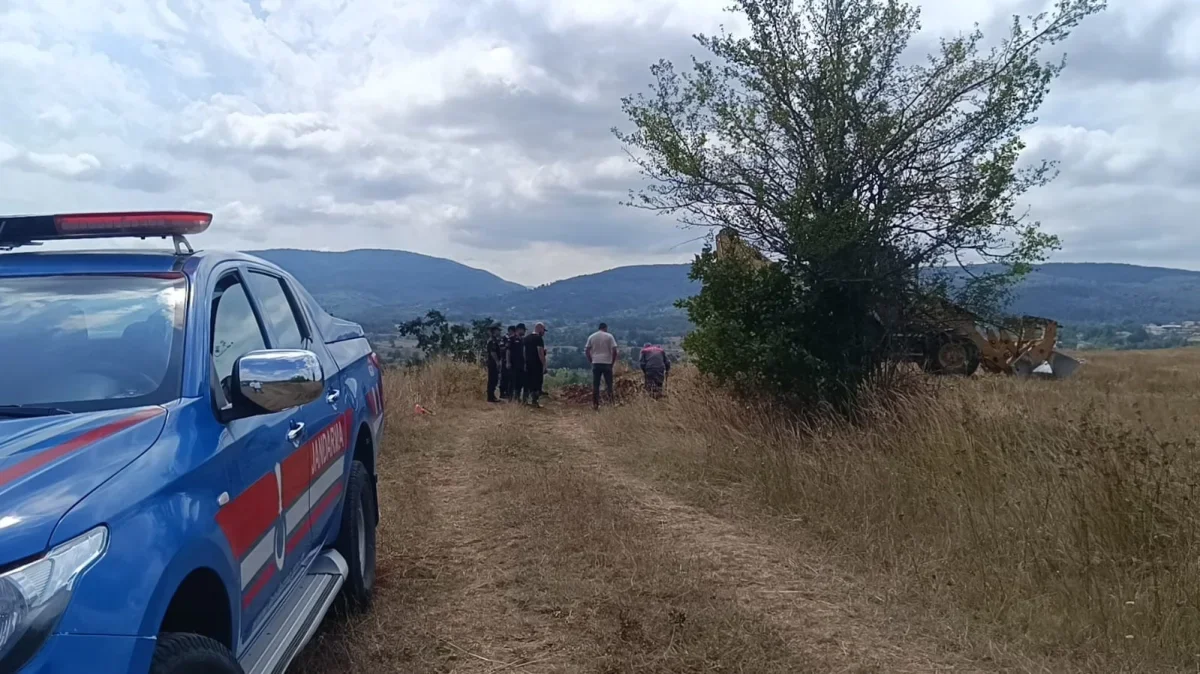 Bilecik'te NATO petrol boru hattı iş makinesiyle hasar gördü